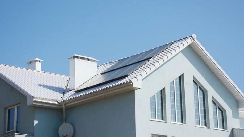 Les particuliers devront-ils bientôt repeindre leur toit en blanc pour faire baisser la température de leur logement?