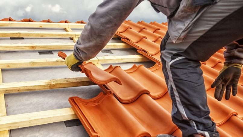 Les travaux d’étanchéité d’une toiture-terrasse nécessitent des compétences spécifiques, pas nécessairement garanties par l’assurance.