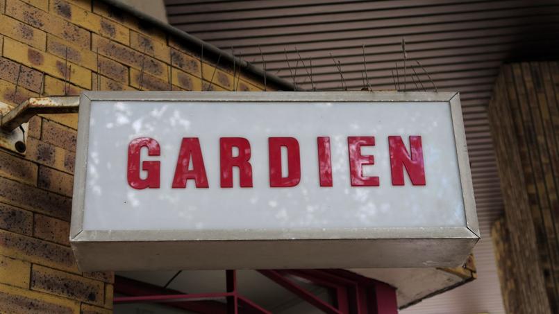 Cela fait 20 ans que cette ancienne gardienne d’école dans le 19e arrondissement de Paris occupe son logement de fonction.