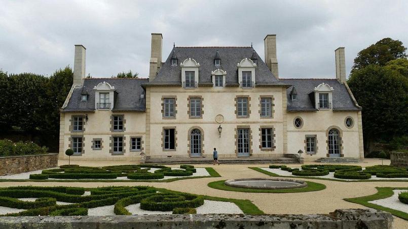 Vue sur la malouinière de la Houbarderie, à Saint-Malo.