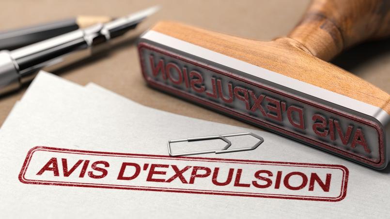 La justice a ordonné l’expulsion du maire et de son épouse du logement, au plus tard le 02 novembre.