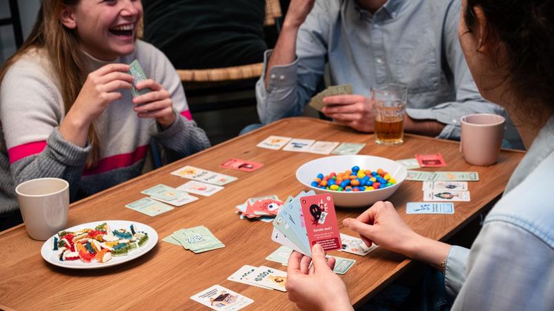 Tous les coups sont permis pour mettre des bâtons dans les roues aux autres joueurs et les empêcher de devenir propriétaire avant vous.