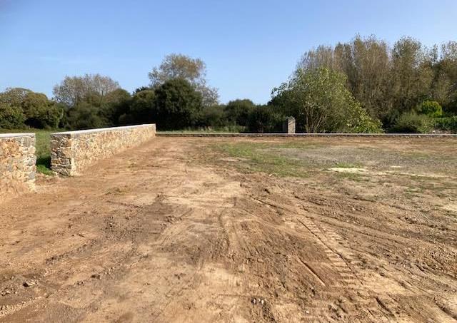 Le lotissement communal est déjà arboré et compte deux terrains agricoles et la grande cour d’un ancien couvent acheté par la commune.