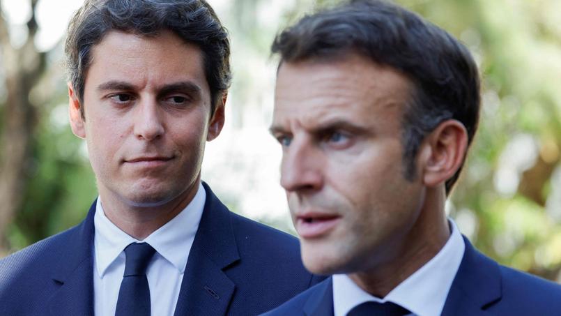 Le nom du ministre du Logement dans le nouveau gouvernement Gabriel Attal (à gauche, aux côtés d’Emmanuel Macron) n’a toujours pas été annoncé.