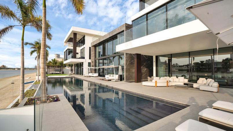 Cette villa de 2616 m² à Dubaï est à vendre 230 millions de dirhams des Émirats arabes unis, soit 57,5 millions d’euros.