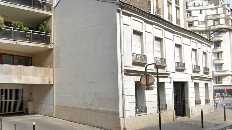 Un immeuble de 12 étages, qui s’alignerait sur l’immeuble mitoyen des années 1970, devait remplacer cette maison.