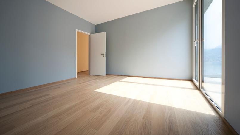 Le quatre pièces d’Arnaud paraît vide: il vit seul ici avec son fils dont il a la garde trois jours par semaine.