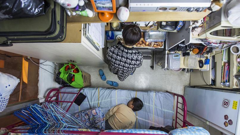 Près de 110.000 résideraient dans des micro-logements à Hong Kong.