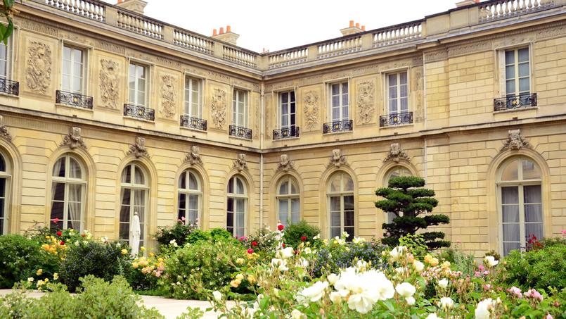 Construit au début du 18e siècle, le palais de l’Élysée est une passoire thermique, malgré des travaux entrepris.