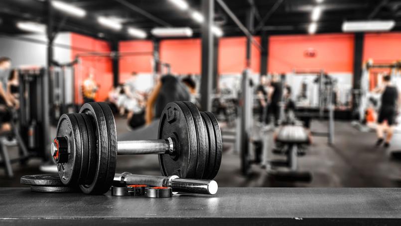 Un rapport d’expert dénonçait notamment les nuisances causées par les nombreux impacts d’haltères tombant au sol.