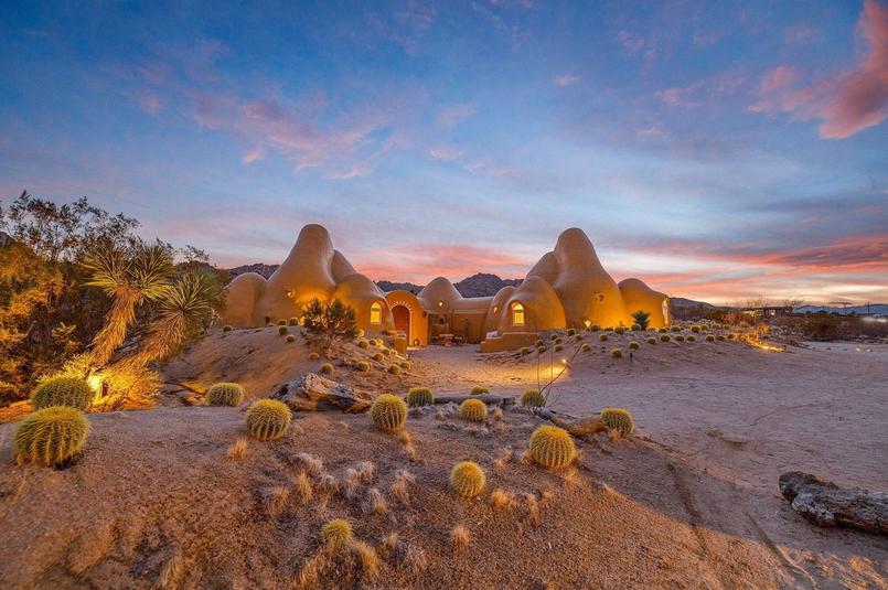Does this California property remind you of Star Wars or Barbapapa?