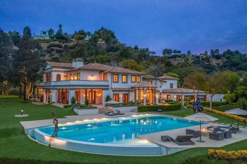 Après avoir vendu sa maison à Adele, Stallone achète une nouvelle villa