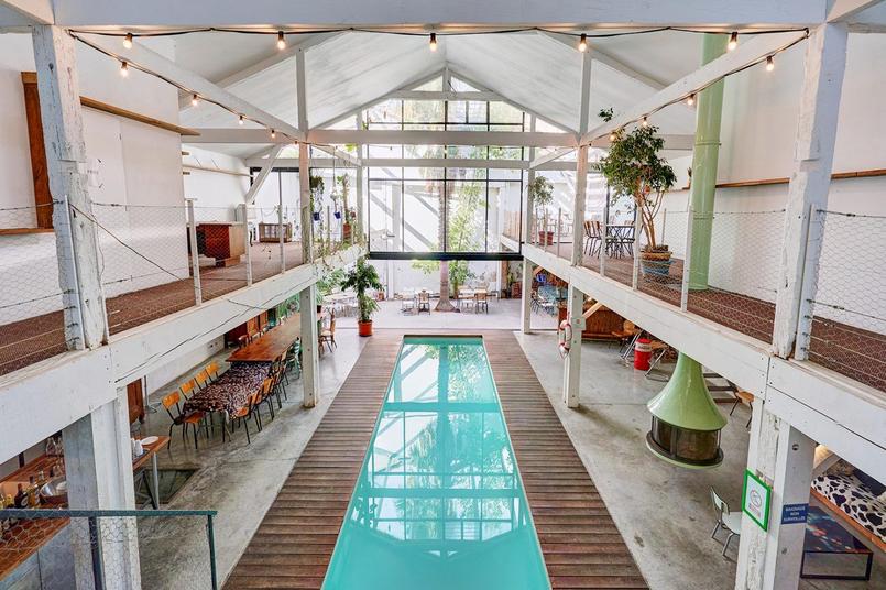 Un immense loft marseillais avec piscine à vendre au prix d’un 3-pièces à Paris