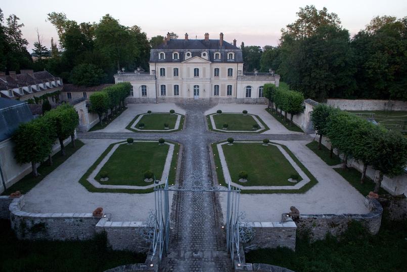 Près de Paris, ce château atypique est à vendre pour 14,8 millions d’euros