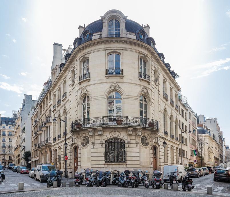 Un hôtel particulier parisien transformé en siège d'une société de 20 personnes