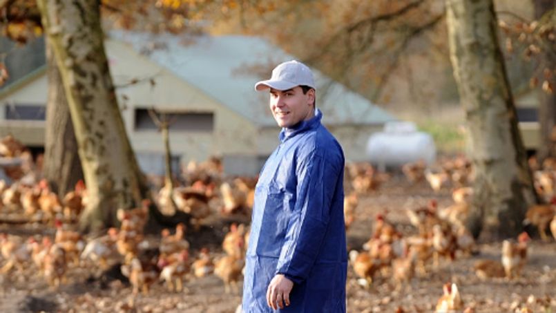 Lire article Jonathan, 27 ans, producteur de volailles, se verse «un salaire de 900 euros par mois»