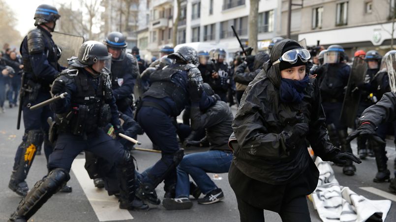 Lire article Manifestations contre la loi travail: plus de 130 personnes interpellées à Paris