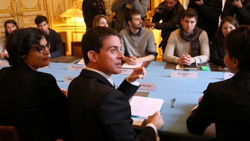 Lire article Loi travail: ce que propose Manuel Valls pour la jeunesse