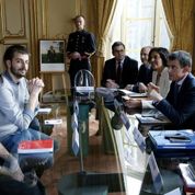 Loi travail: Valls reçoit les organisations étudiantes pour apaiser les tensions