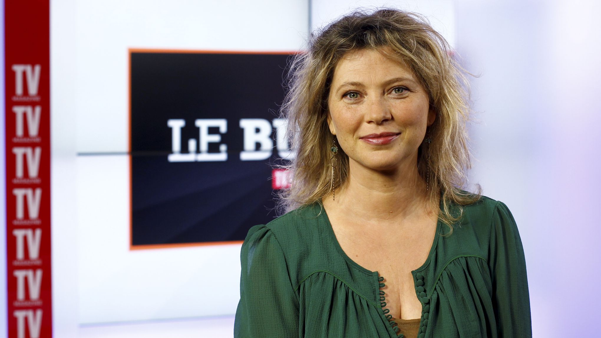 Cecile Bois Avec Ses Rondeurs Candice Renoir Rassure De Nombreuses Femmes