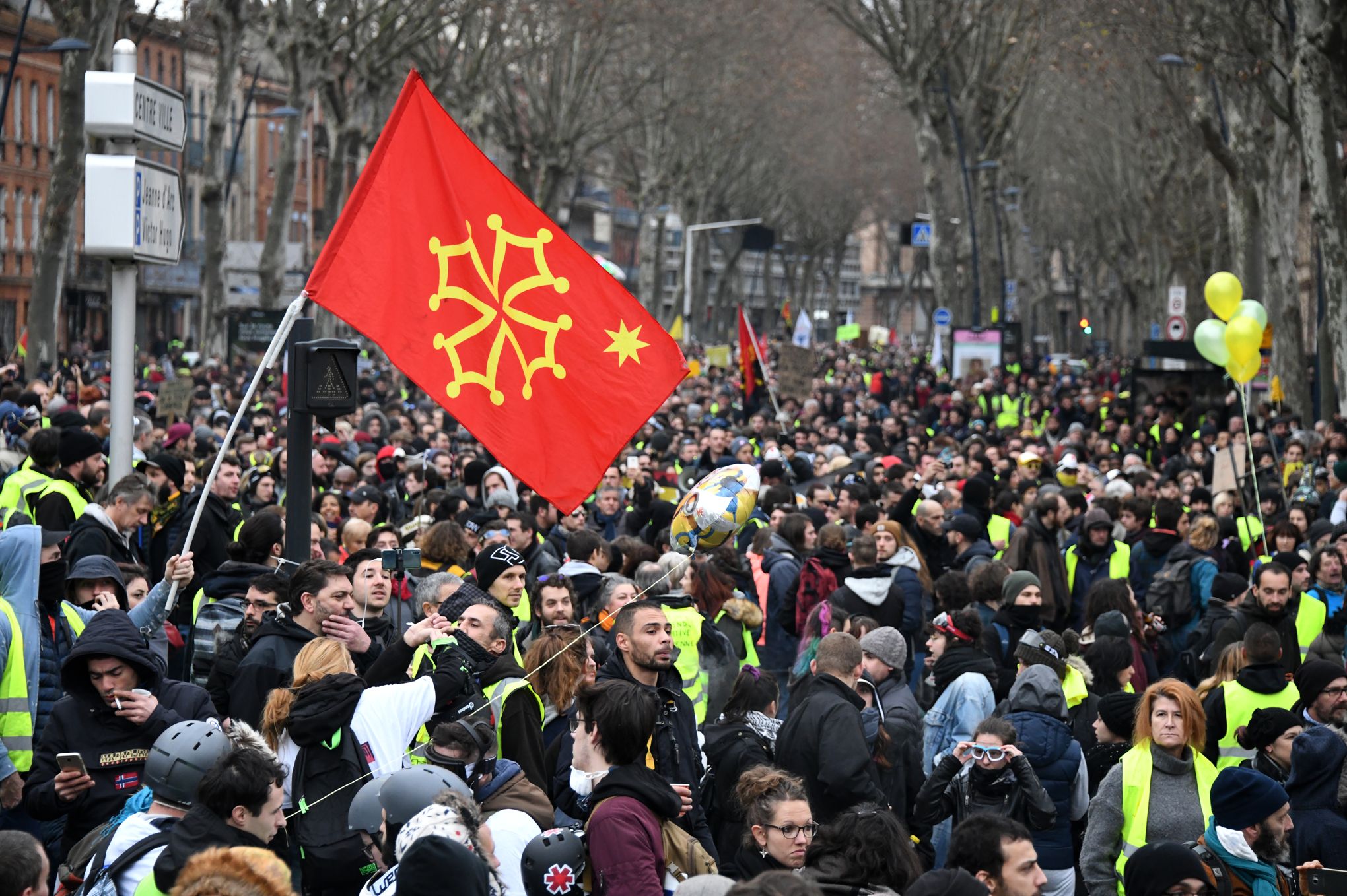 Gilets Jaunes Toulouse Capitale Nationale Du Mouvement Samedi 13 Avril