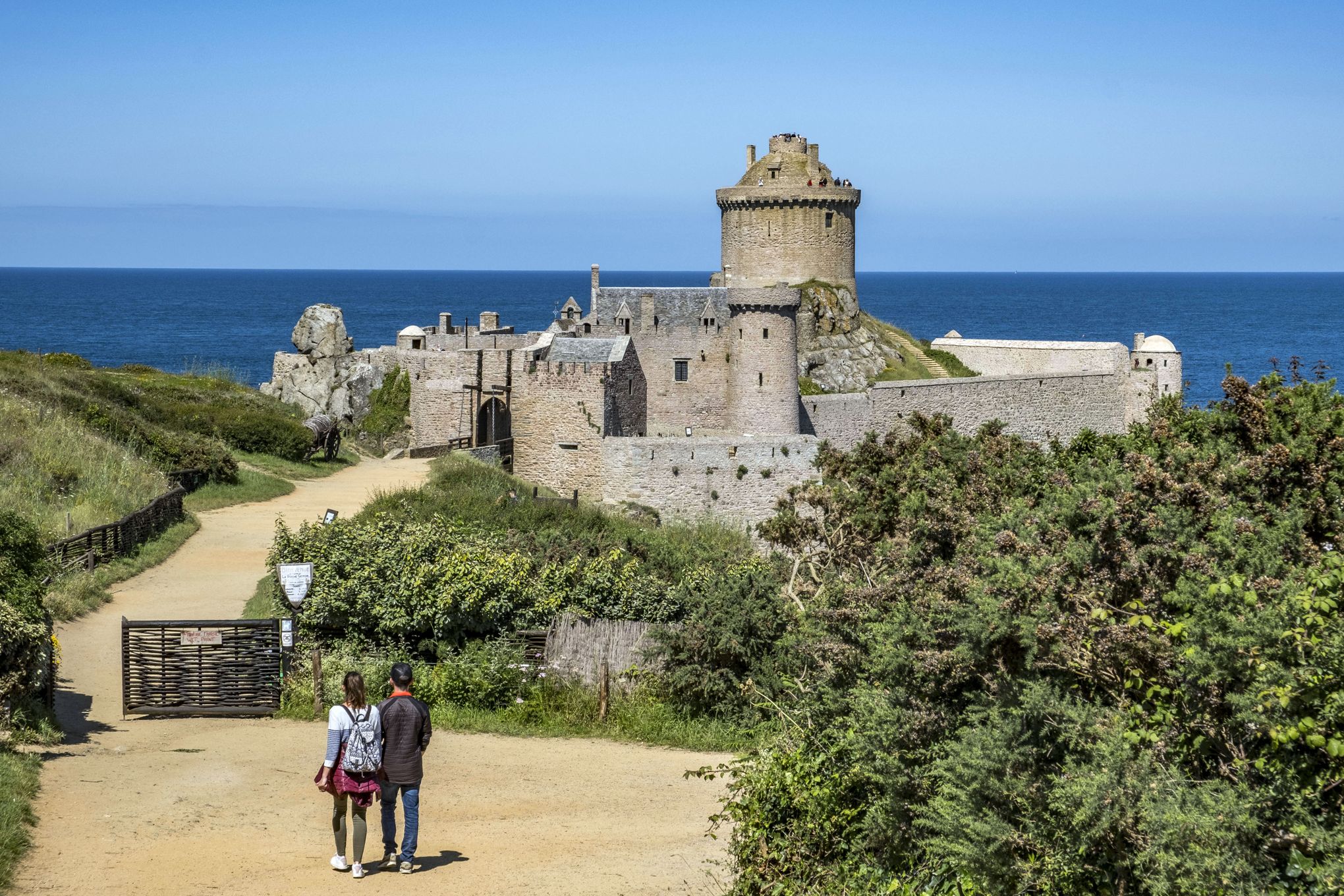 Contes et récifs: à la découverte des trésors du patrimoine Contes et récifs: à la découverte des trésors du patrimoine
