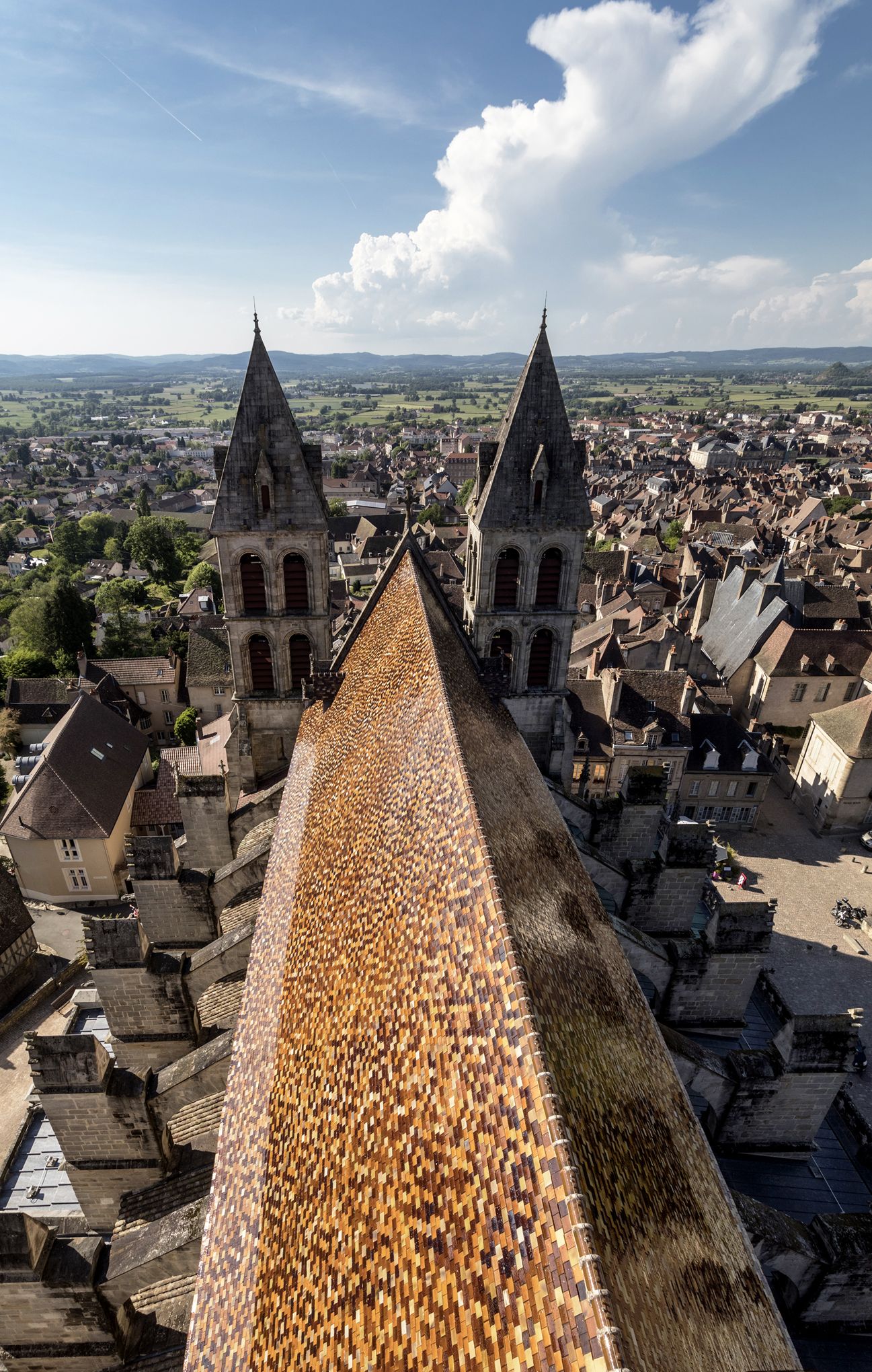 Autun et Angers: la belle histoire des cathédrales