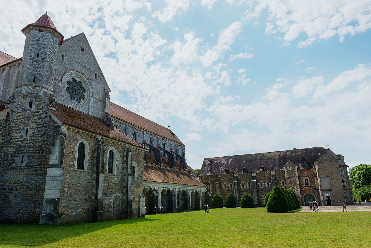 Abbaye de Pontigny: bientôt un hôtel de luxe?