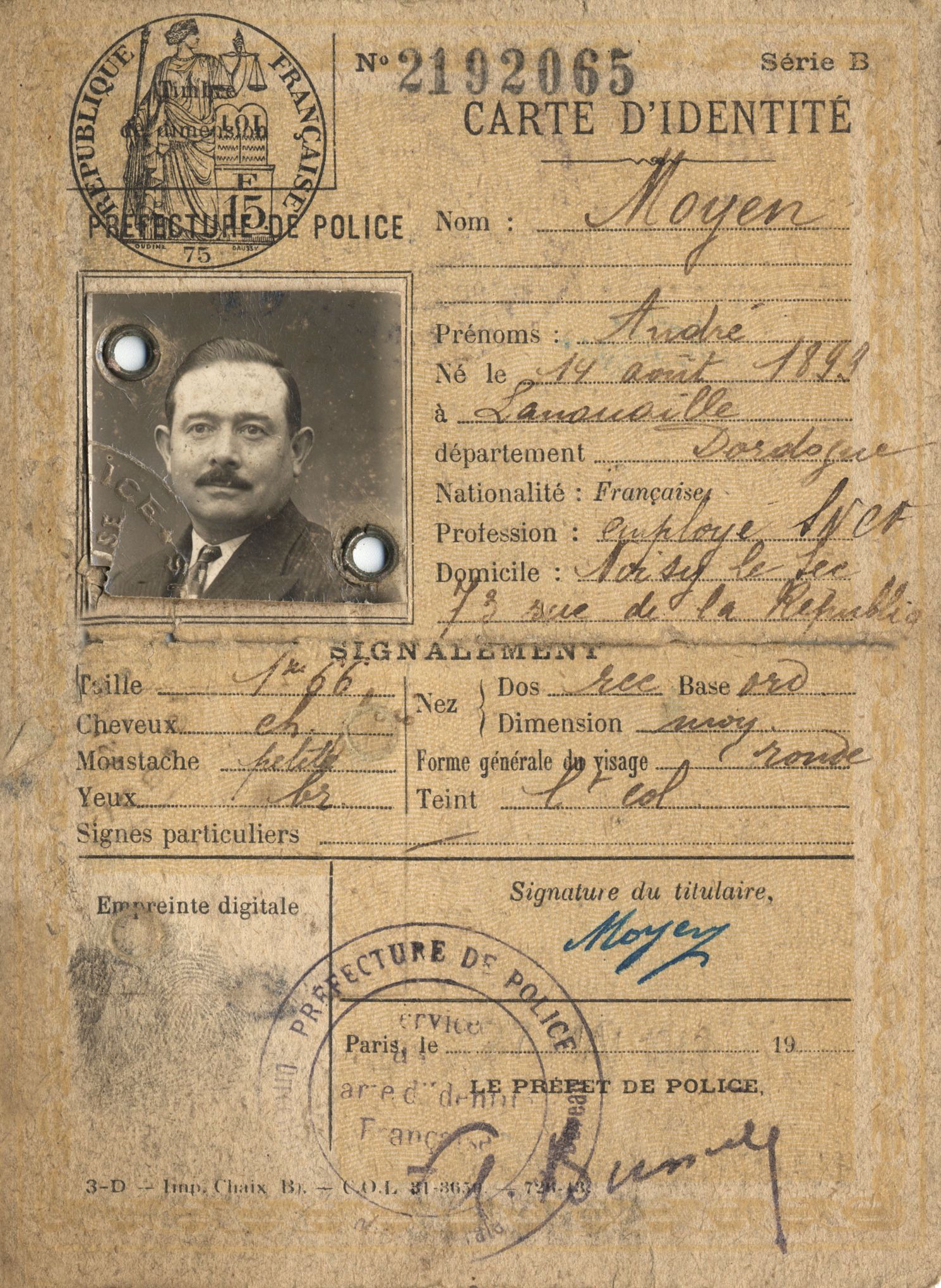 Les cartes de police de 1920 à aujourd'hui
