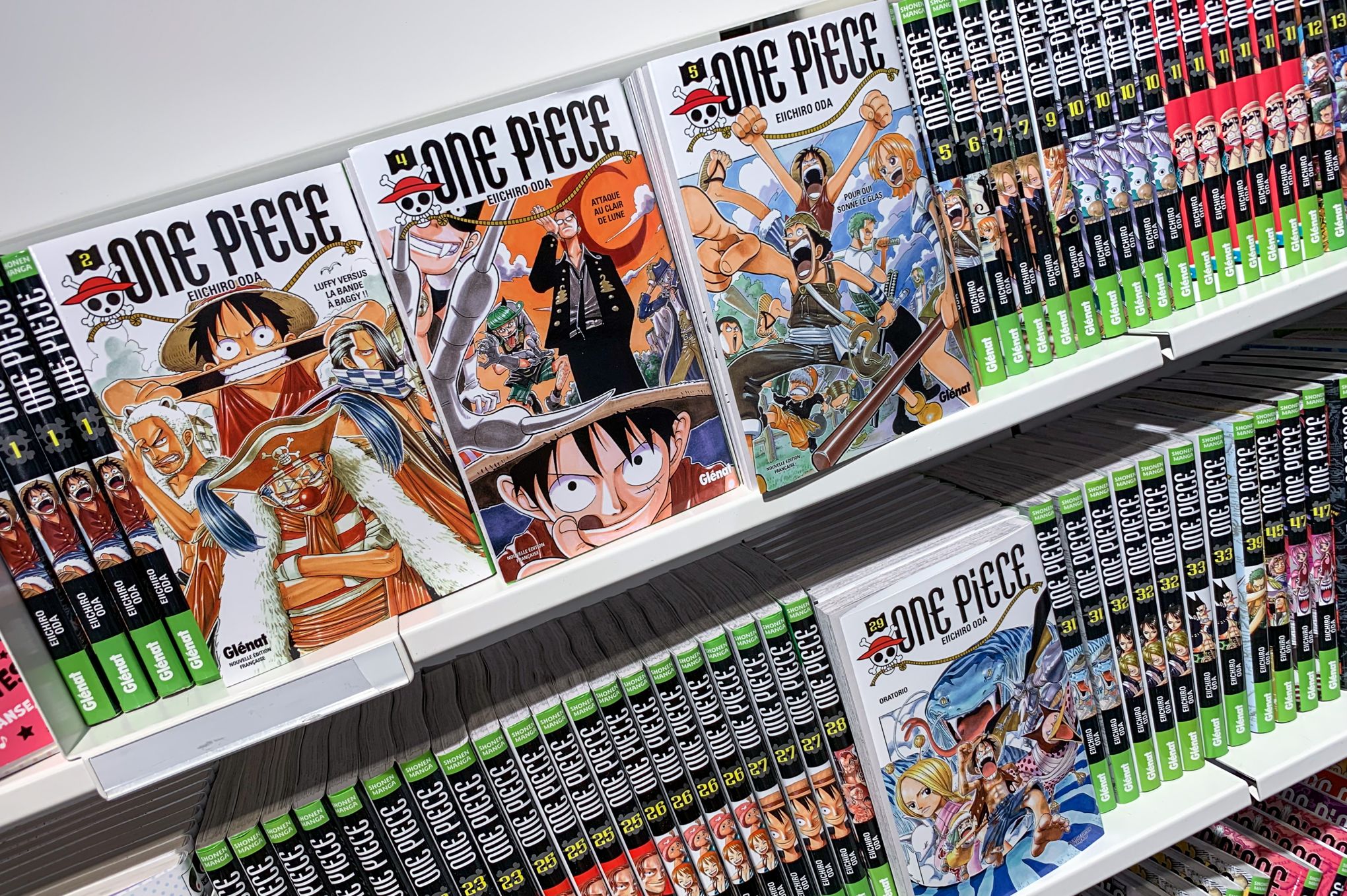 Le manga tire toujours le marché du livre en France, mais des inquiétudes  pointent