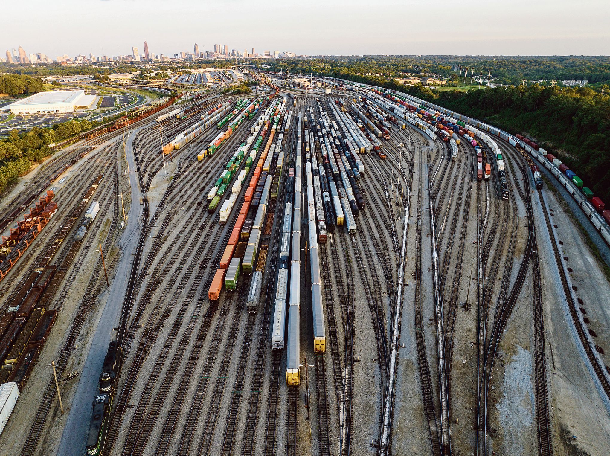 États-Unis: Joe Biden veut bloquer une grève du fret ferroviaire