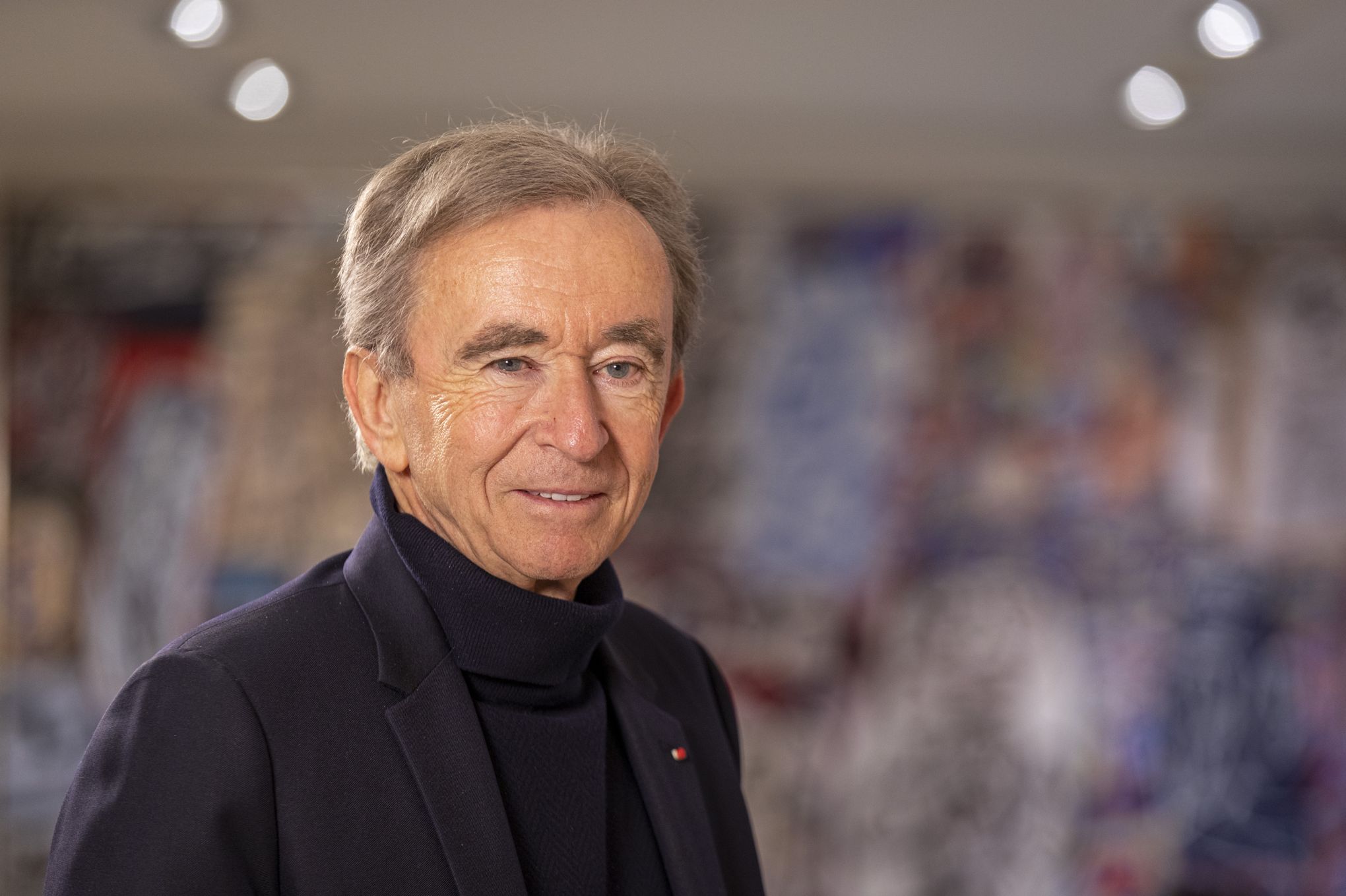 Grupo francês dono da Louis Vuitton bate recorde de vendas em 2023