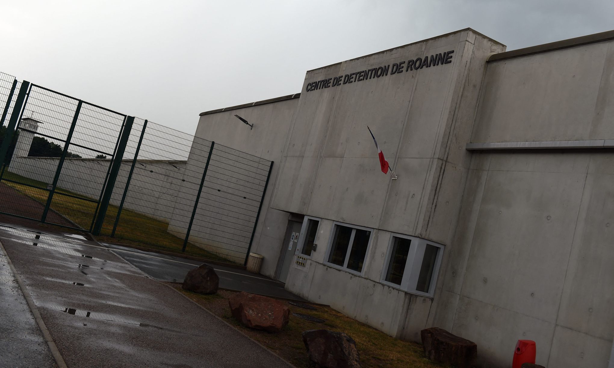 Face à la déferlante de revenantes, le centre de détention de Roanne ouvre une unité pour les femmes terroristes
