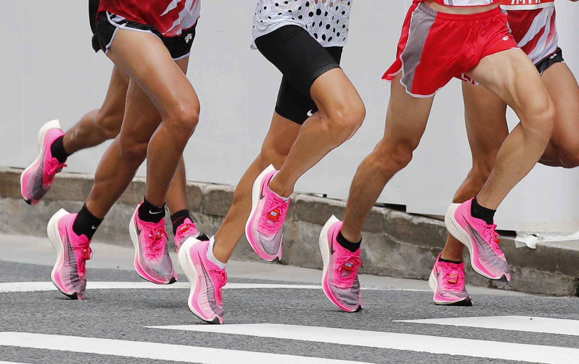 La chaussure avait légèrement modifié la façon dont les hommes couraient: excès de vitesse pour la VaporFly de Nike