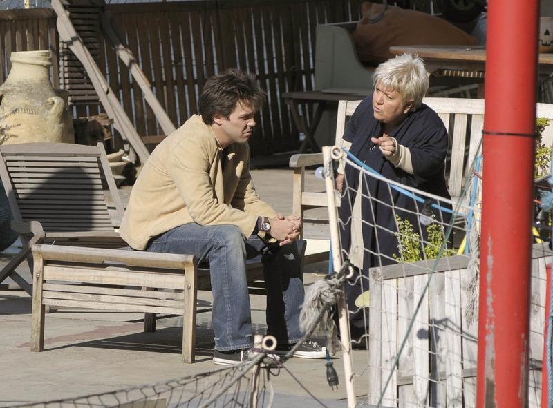 Joséphine, ange gardien Saisons, Casting, Episodes, Résumés