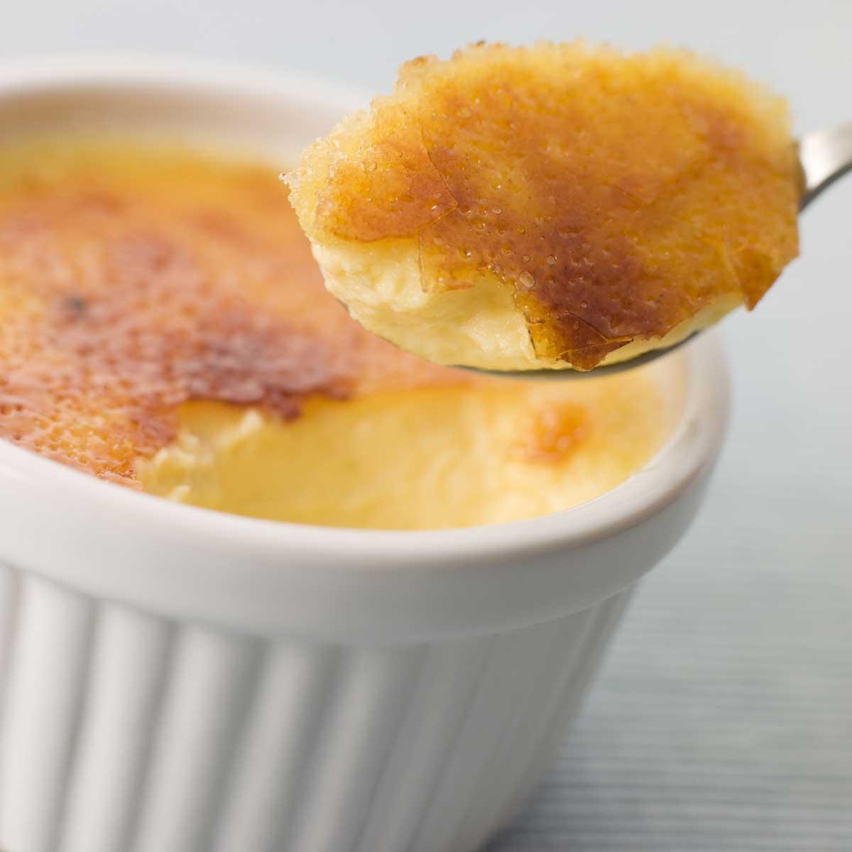 Recette crème brûlée à la vanille - Cuisine / Madame Figaro