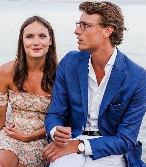 Ana Girardot et Arthur de Villepin, le nouveau it couple de la...