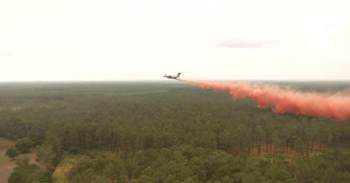 Incendies en Gironde : les images du premier largage par l’A400M