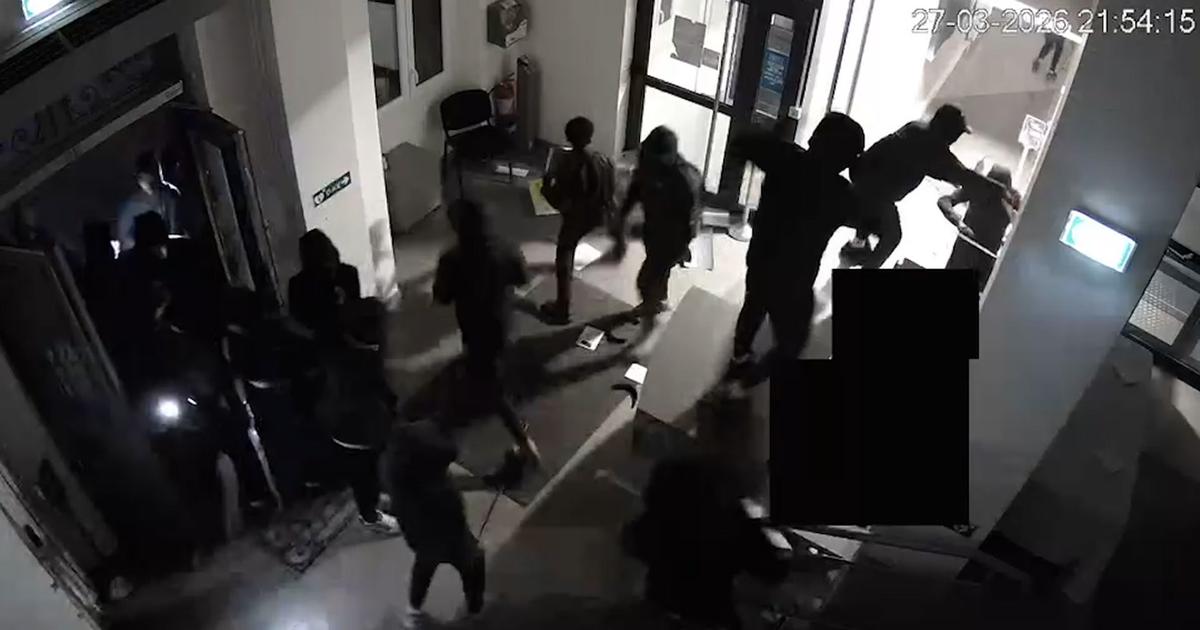 Une vingtaine d'individus cagoulés vandalisent les locaux de la mairie de Fresnes