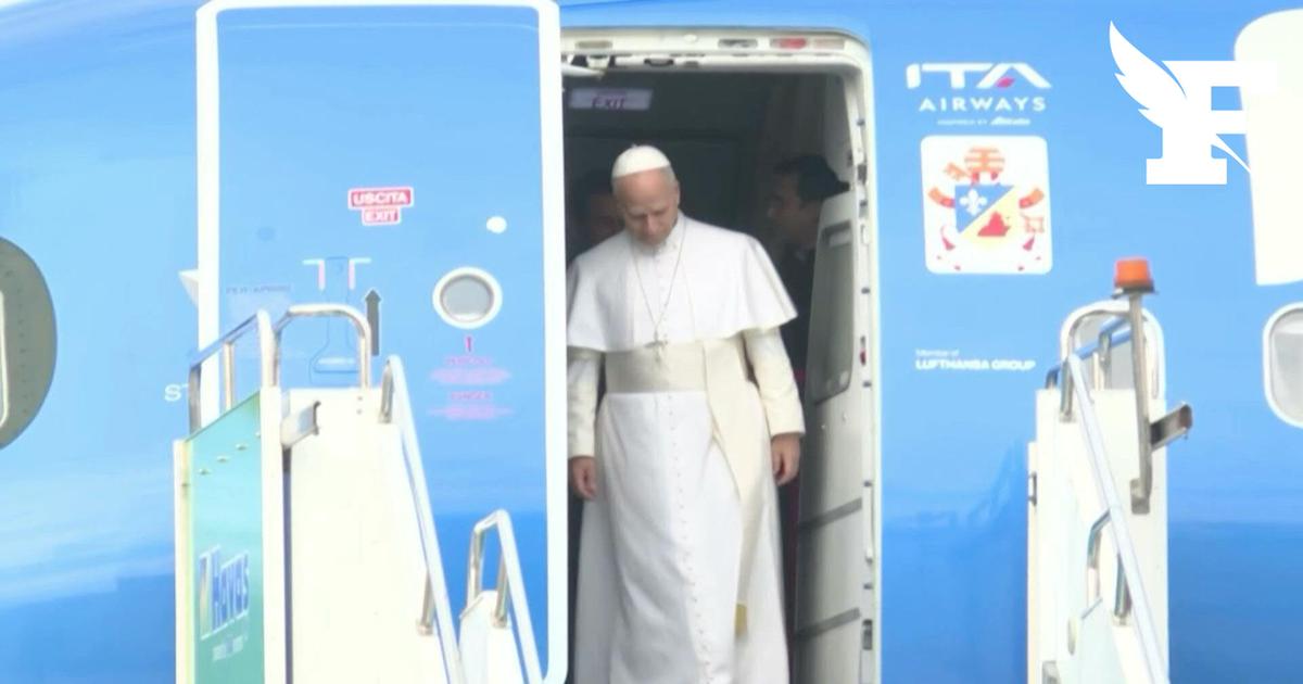 Le pape décolle pour entamer sa visite de quatre jours en France