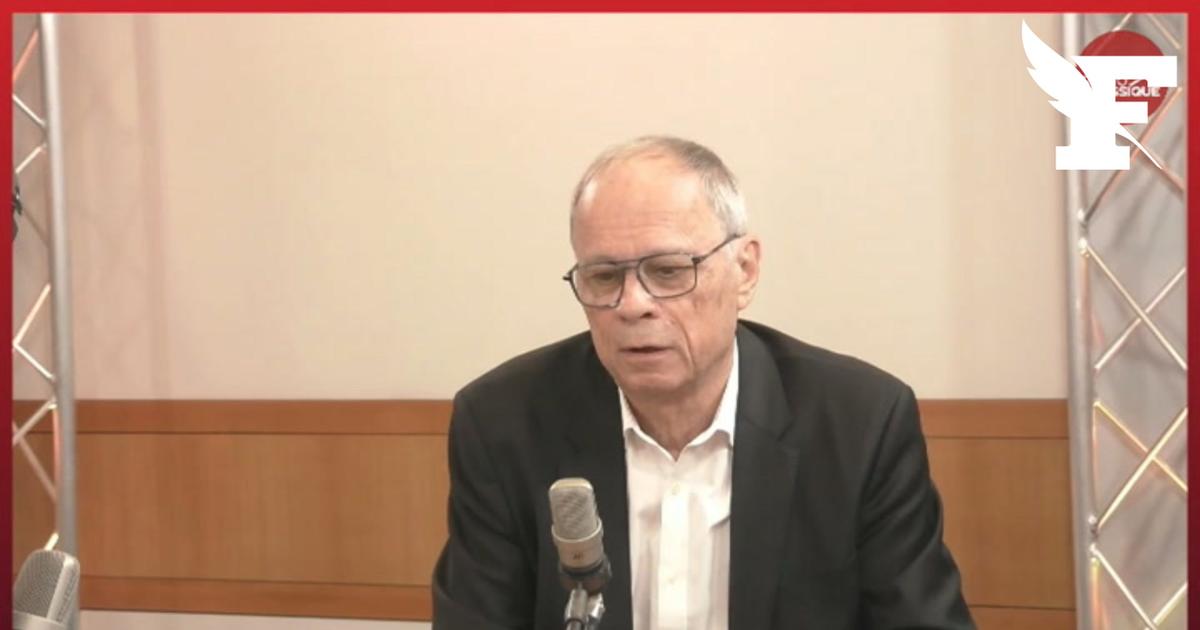 «Il faut soutenir le revenu, pas baisser le prix de l'essence», affirme Jean Tirole sur la flambée des prix du carburant