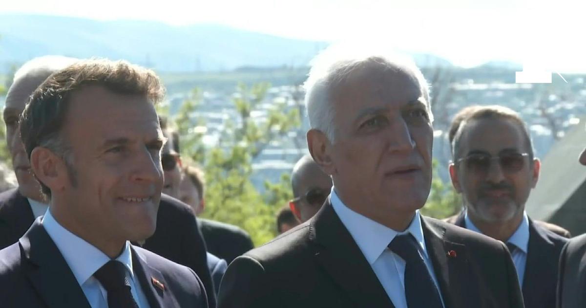 En déplacement à Erevan, Emmanuel Macron se recueille au mémorial du génocide arménien