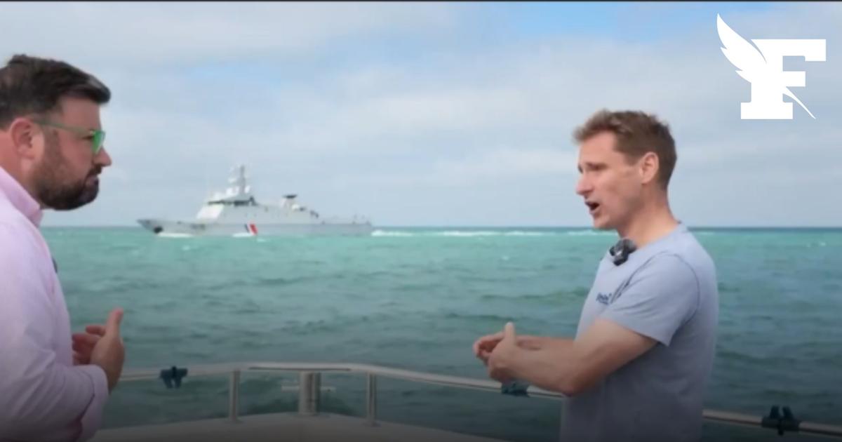 Un patrouilleur de la Marine française effectue des tirs en pleine interview d'un député britannique