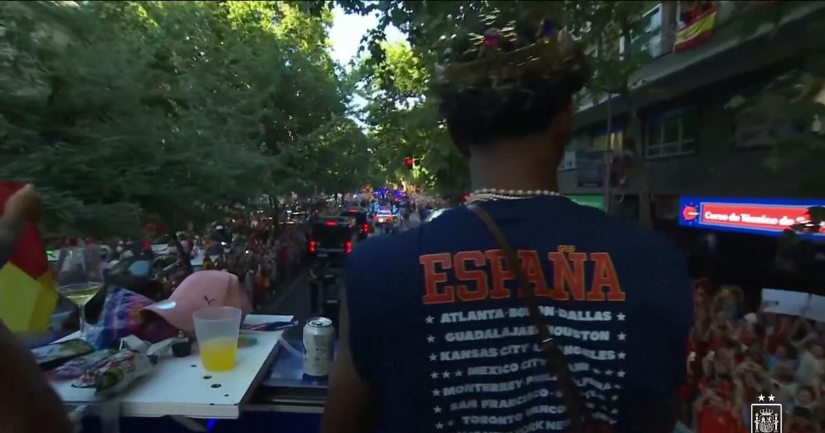 Espagne : l'entrée des champions du monde dans les rues de Madrid