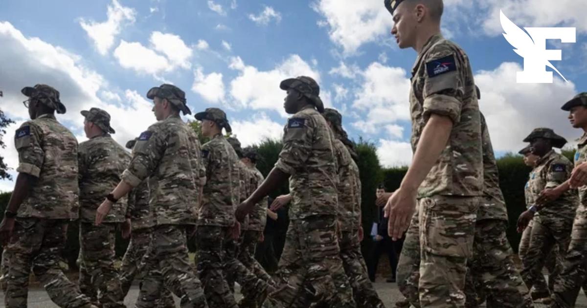 Service militaire national : Emmanuel Macron se rend à Orange pour rencontrer les premiers volontaires