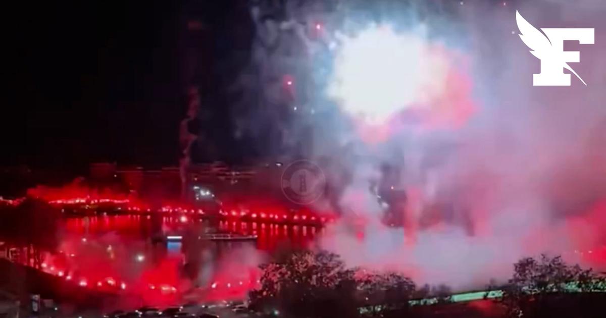 FumigÃ¨nes, feux d'artifice, chants...Les supporters du Wydad Casablanca fÃªtent les 20 ans du...