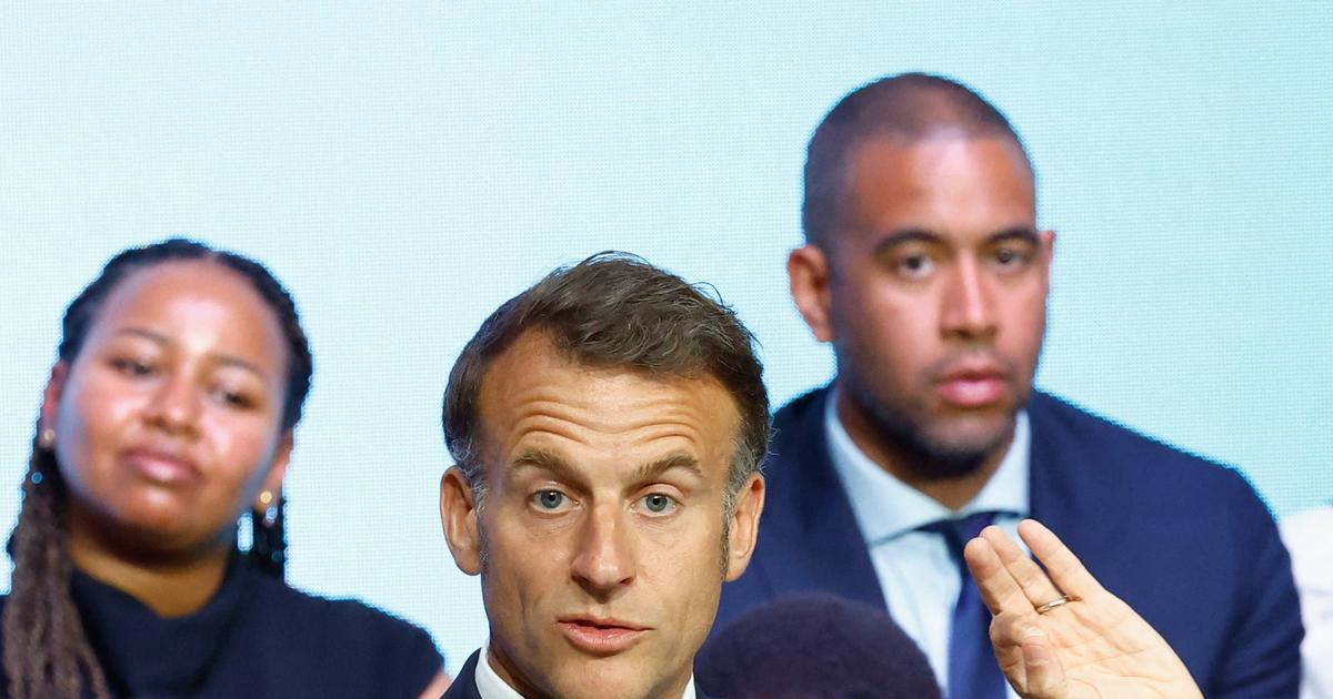 Emmanuel Macron s'énerve contre le public lors d'une conférence à Nairobi