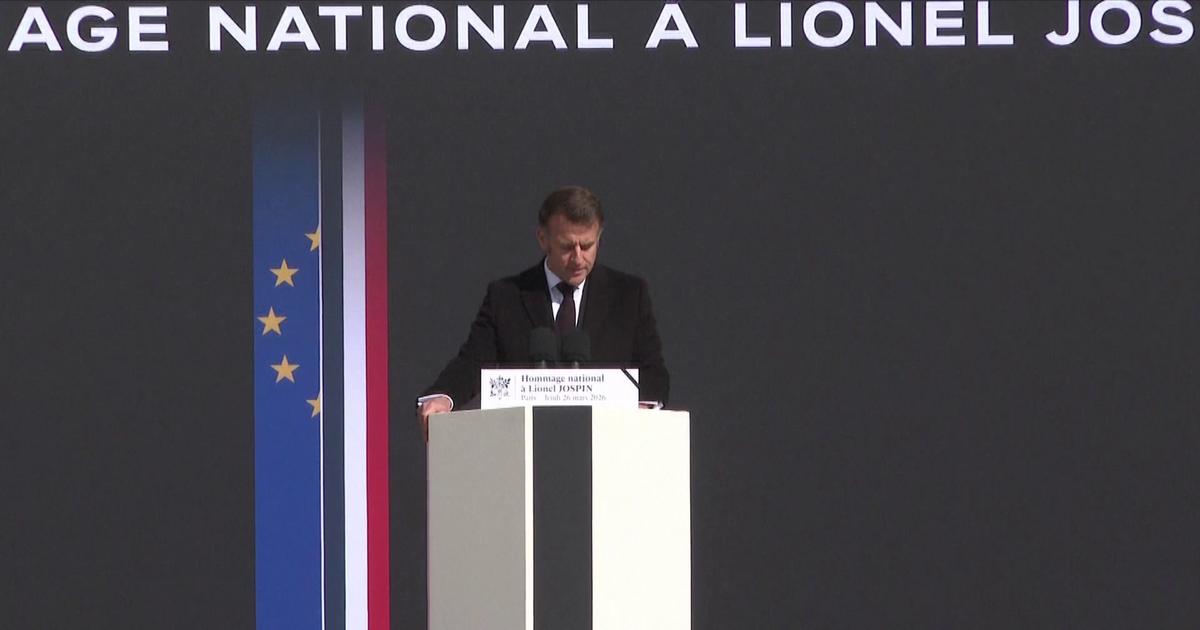 Emmanuel Macron revient sur les grands projets de Lionel Jospin, entre PACS et loi des 35 heures