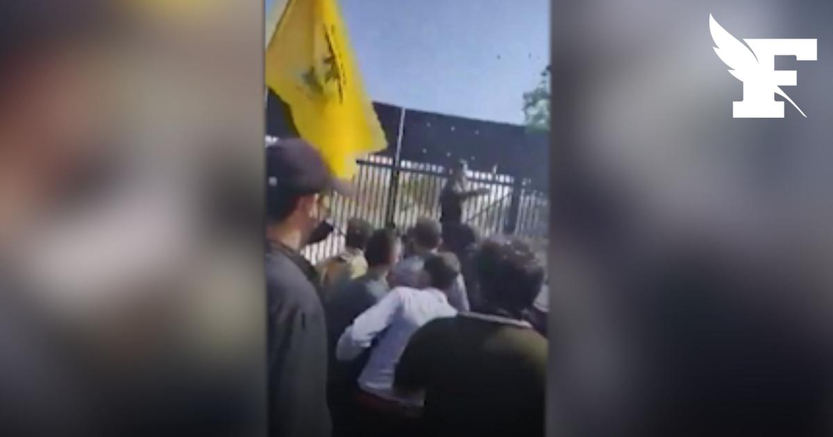 Des manifestants pro-iraniens prennent d'assaut le consulat américain au Pakistan