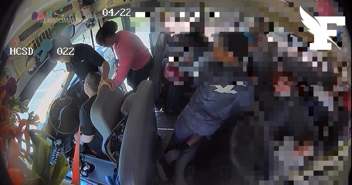 États-Unis: des élèves interviennent pour éviter un accident après le malaise de leur conductrice de bus
